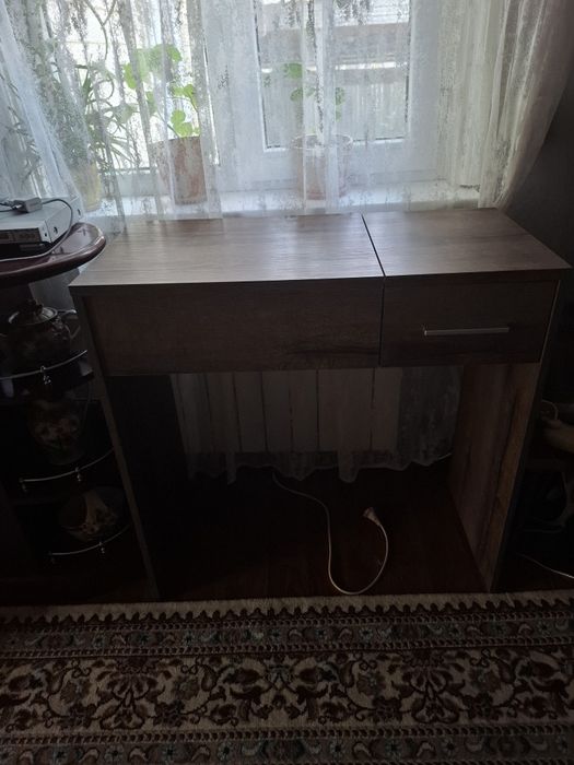Туалетный столик