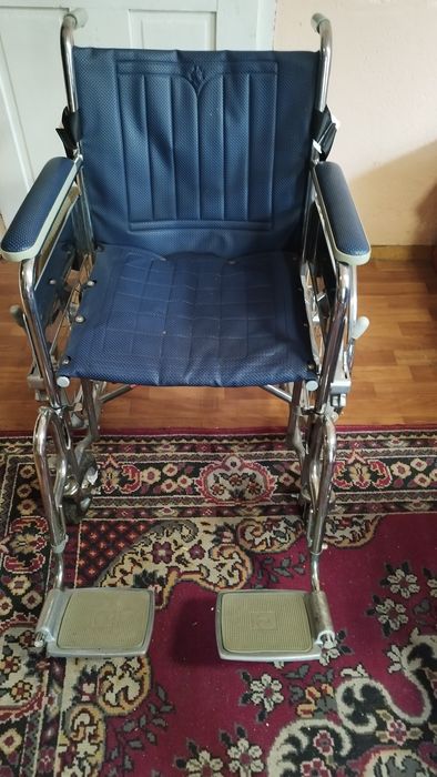 Инвалидна количка.