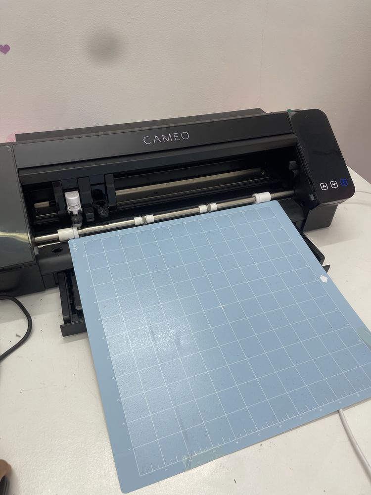 Режущий плоттер Silhouette Cameo 4