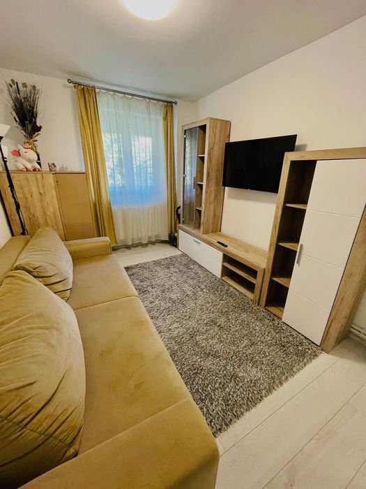 Închiriez apartament zona Nord,Râmnicu Vâlcea