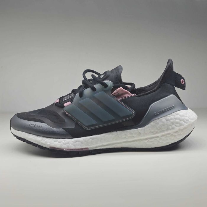 *SALE* Adidas UltraBoost 22 Cold.RDY 'Black Magic Mauve' 39 1/3 EU