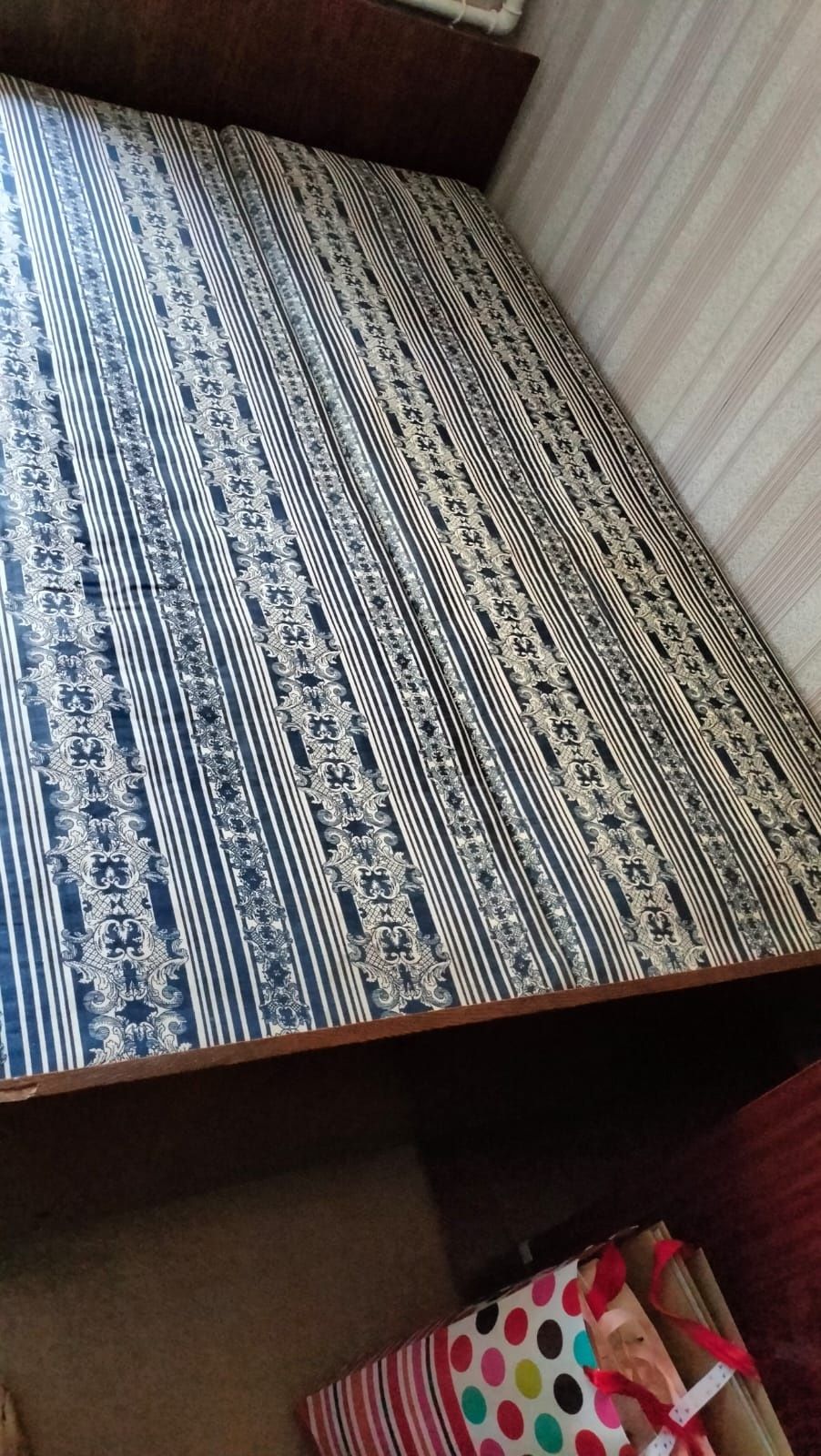 Кровать двуспальная