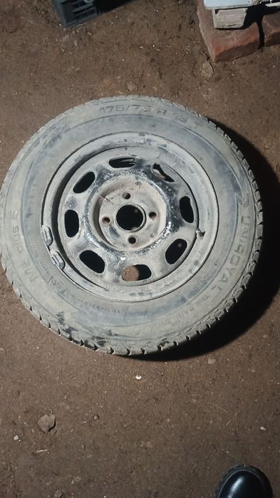 Продам шины(всесезонные)