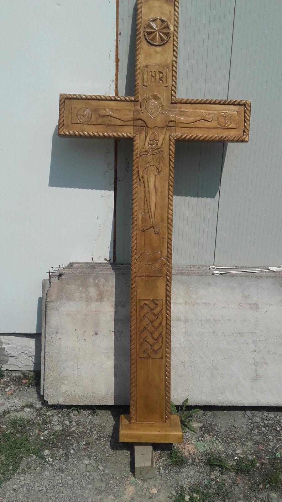 Cruce pentru troita sculptata manual