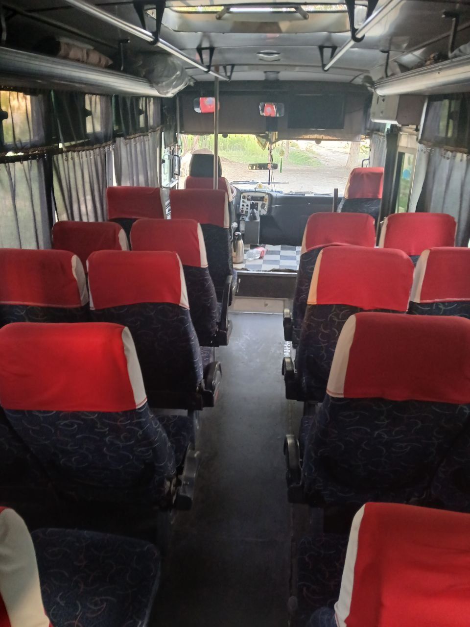 Avtobus Isuzu NP 21