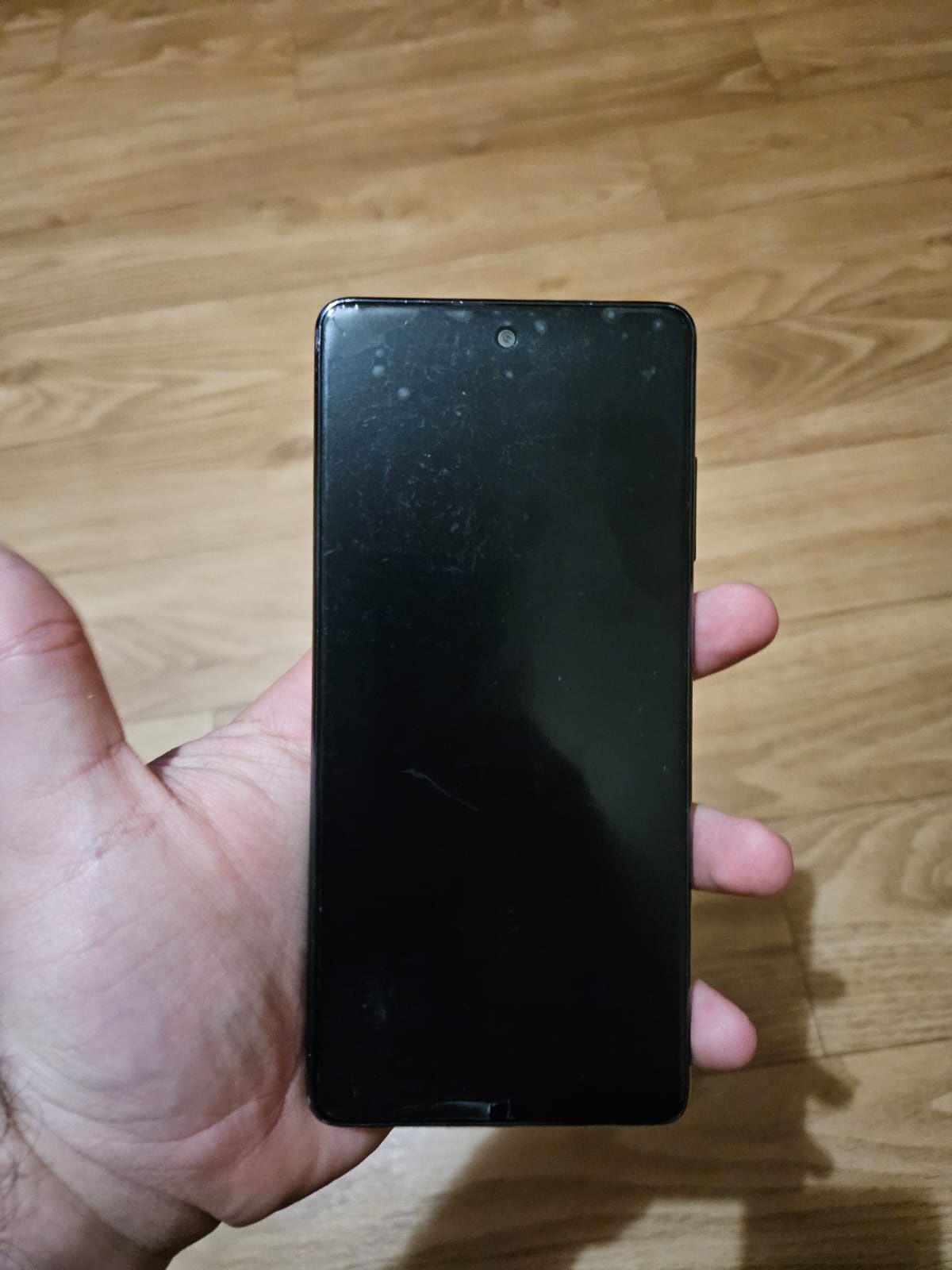 Продам телефон S20 Fe