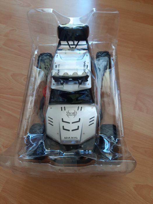 Кола с дистанционно