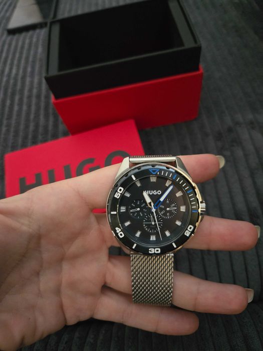 Часовник Hugo Watches