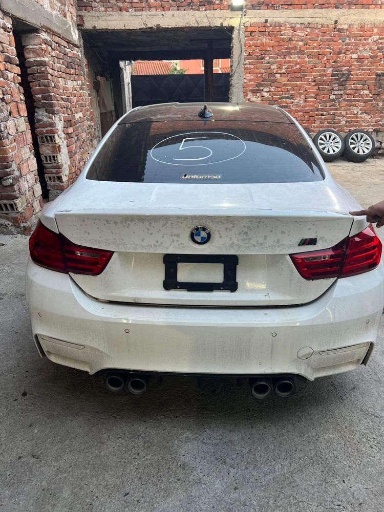 BMW F82 M4 2014г На Части