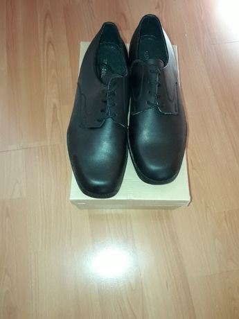 Мъжки обувки-естествена кожа черни и кафяви
