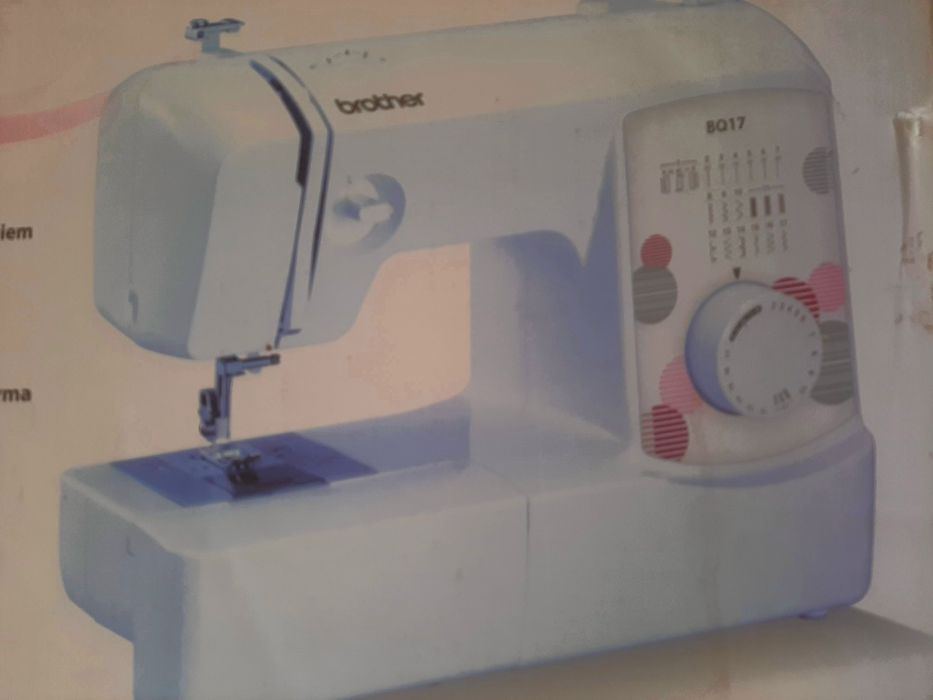 Vand mașina de cusut