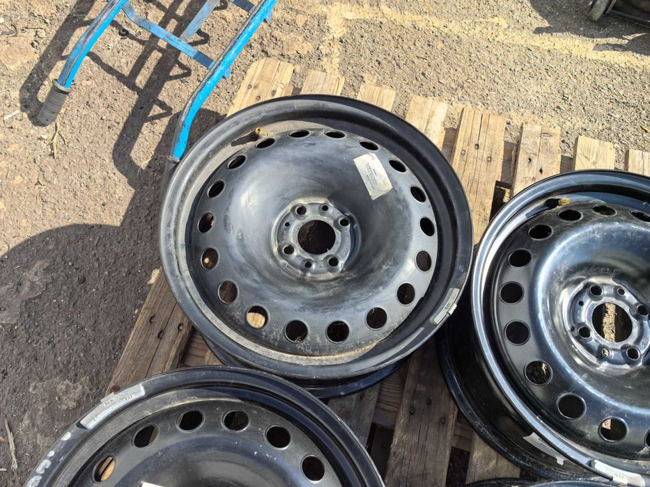 16 цола 4 х 98 мм Алфа Ромео / Фиат / Ланча / Ситроен НЕмо