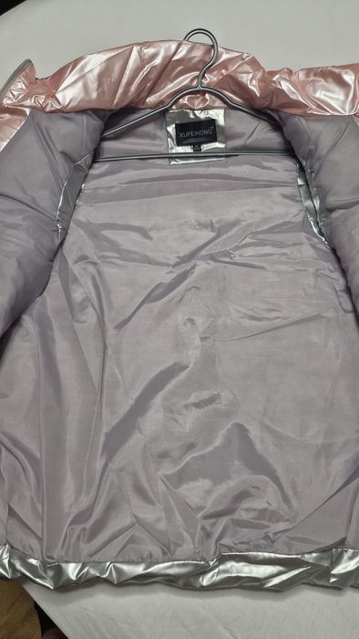 Нов дамски елек М размер