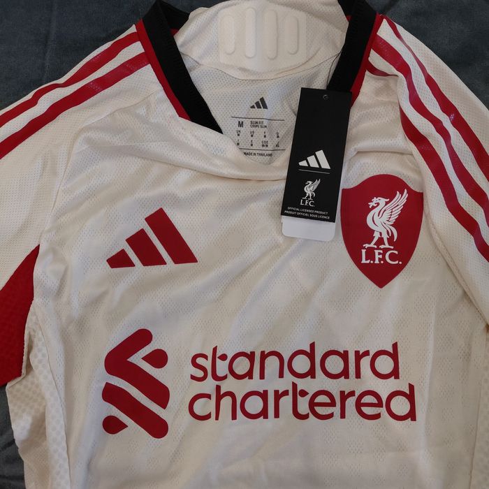 ADIDAS тениска на Liverpool НОВИ