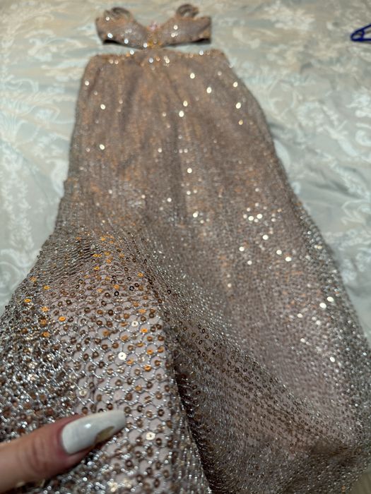 Дълга рокля цвят пепел от рози