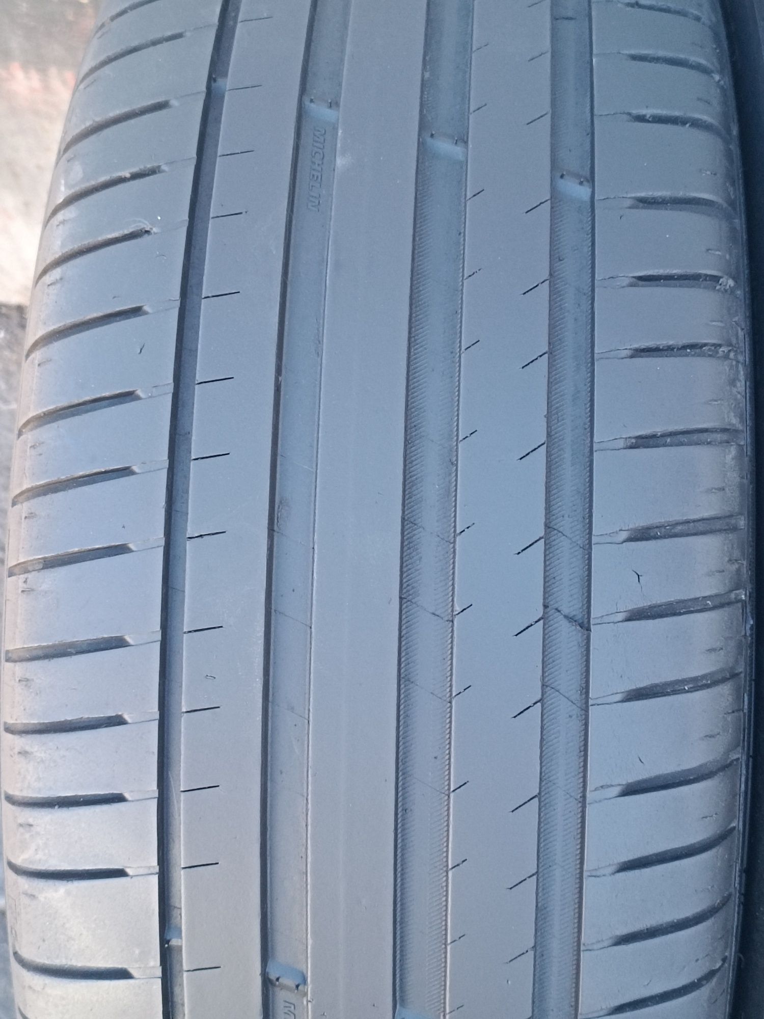 235/50/19 Michelin Дот 0223