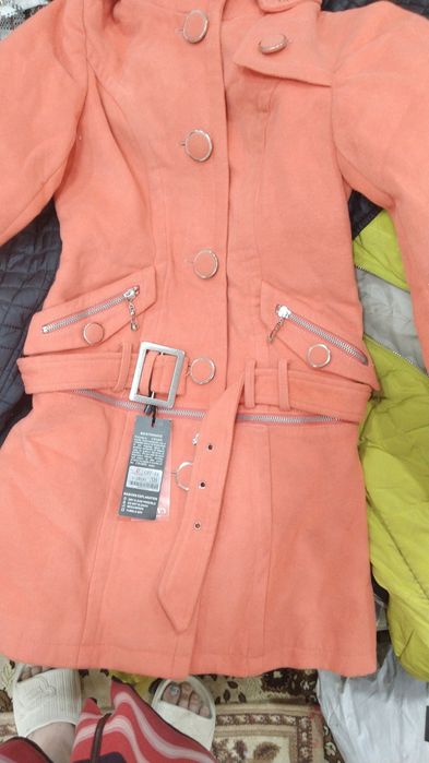 Отдаю женские вещи