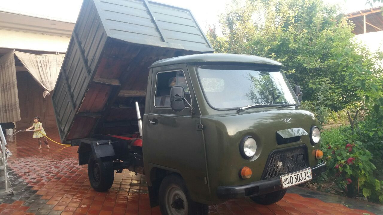 1987 yil Uaz samasuval sotiladi