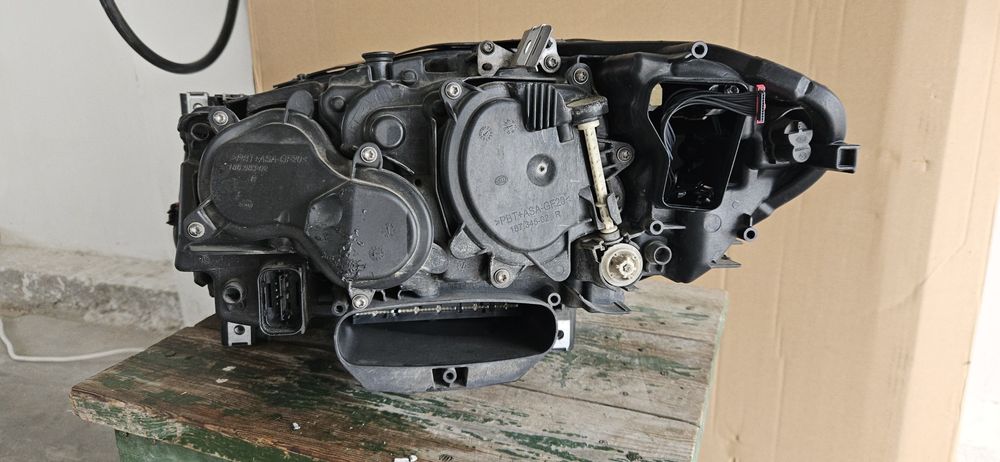 Оригинален Десен фар за BMW F10 F11 LCI Фейслифт LED Adaptive