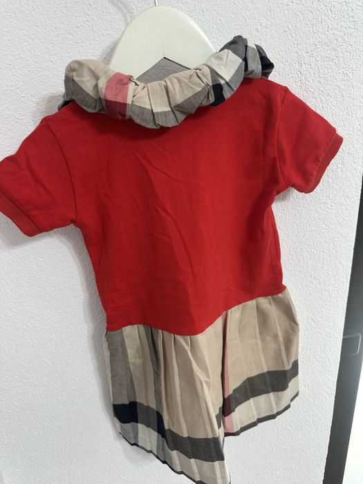 Rochie rosie BURBERRY marimea 92 ( 2 ani)