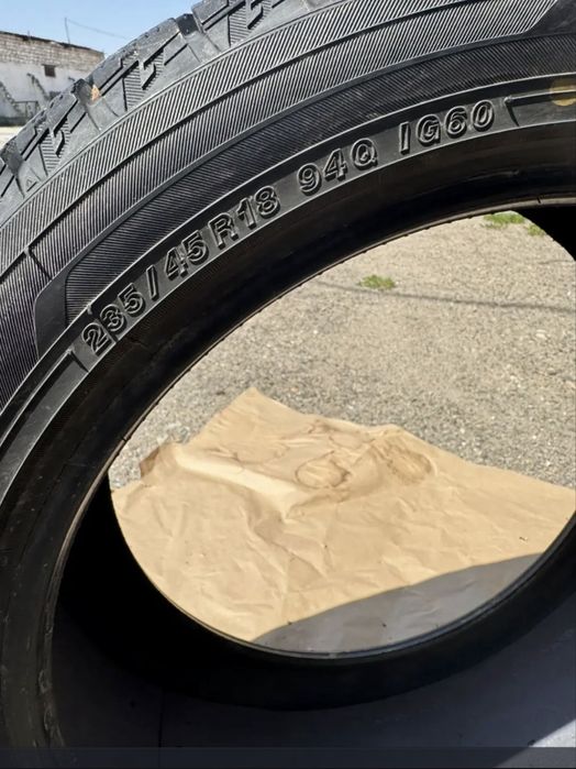 Шины зимние Yokohama резина зимняя как новые 500км