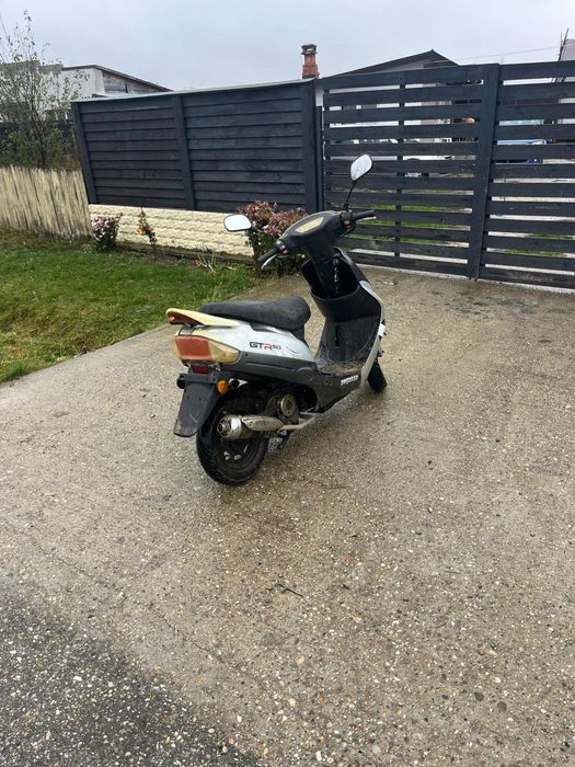 vand scutere ,bicicleta cu motor