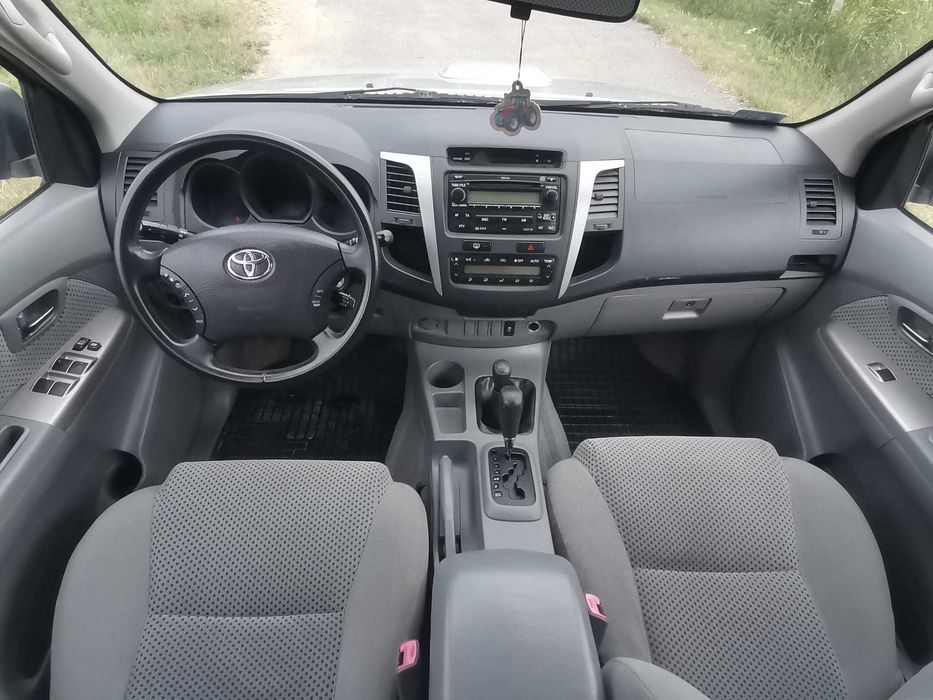 Toyota Hilux 3.0 D-4D 171cp Automat  2010