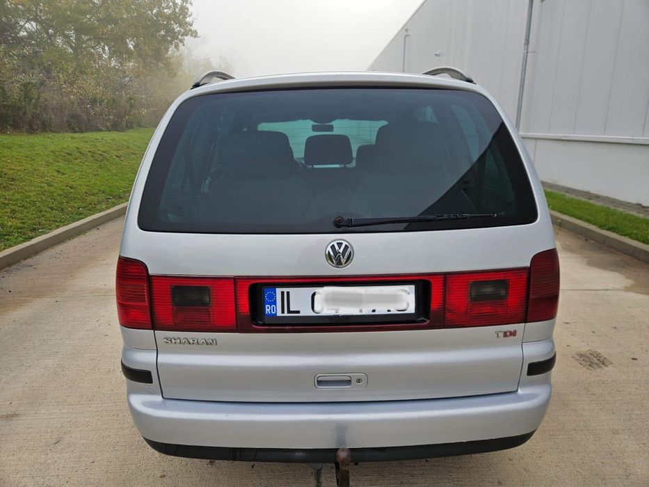 Vând Vw Sharan 1.9 TDI 7-Locuri