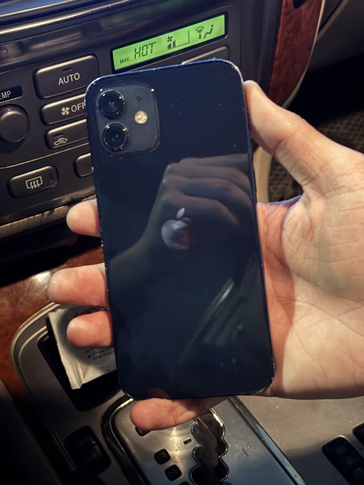 Продам Айфон 12 128гб