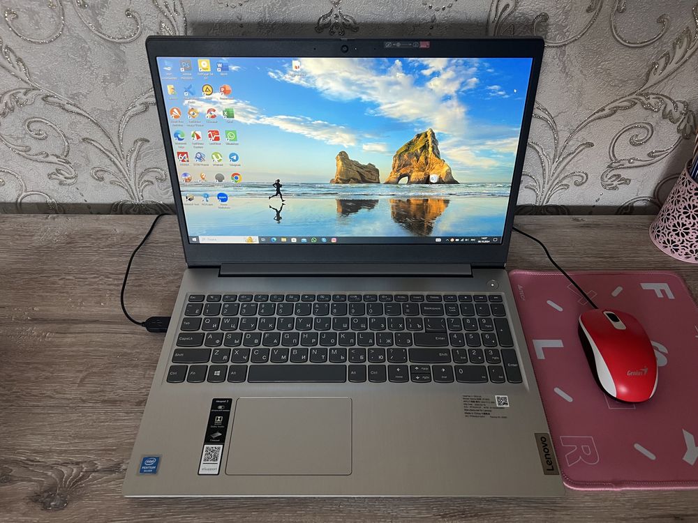 Почти новый Lenovo ideapad 3
