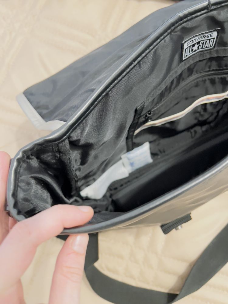 Converse кожена чанта (30 см)