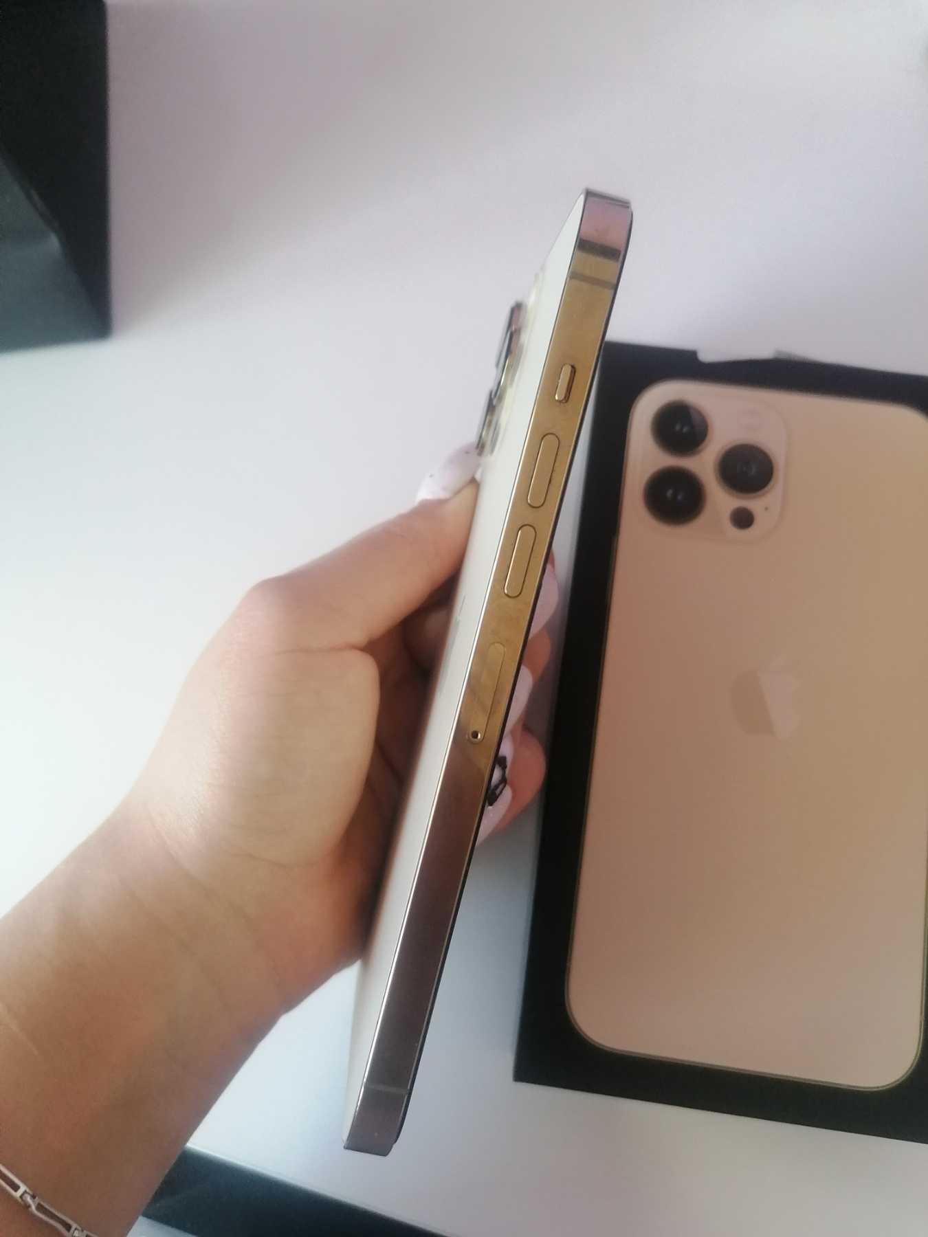 iPhone 13 Pro Max gold с гаранция