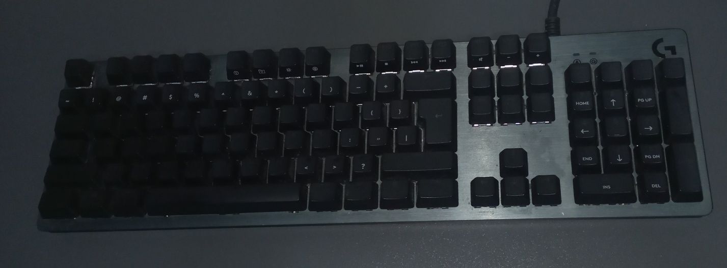 Геймърска клавиатура Logitech g512 carbon brown switch