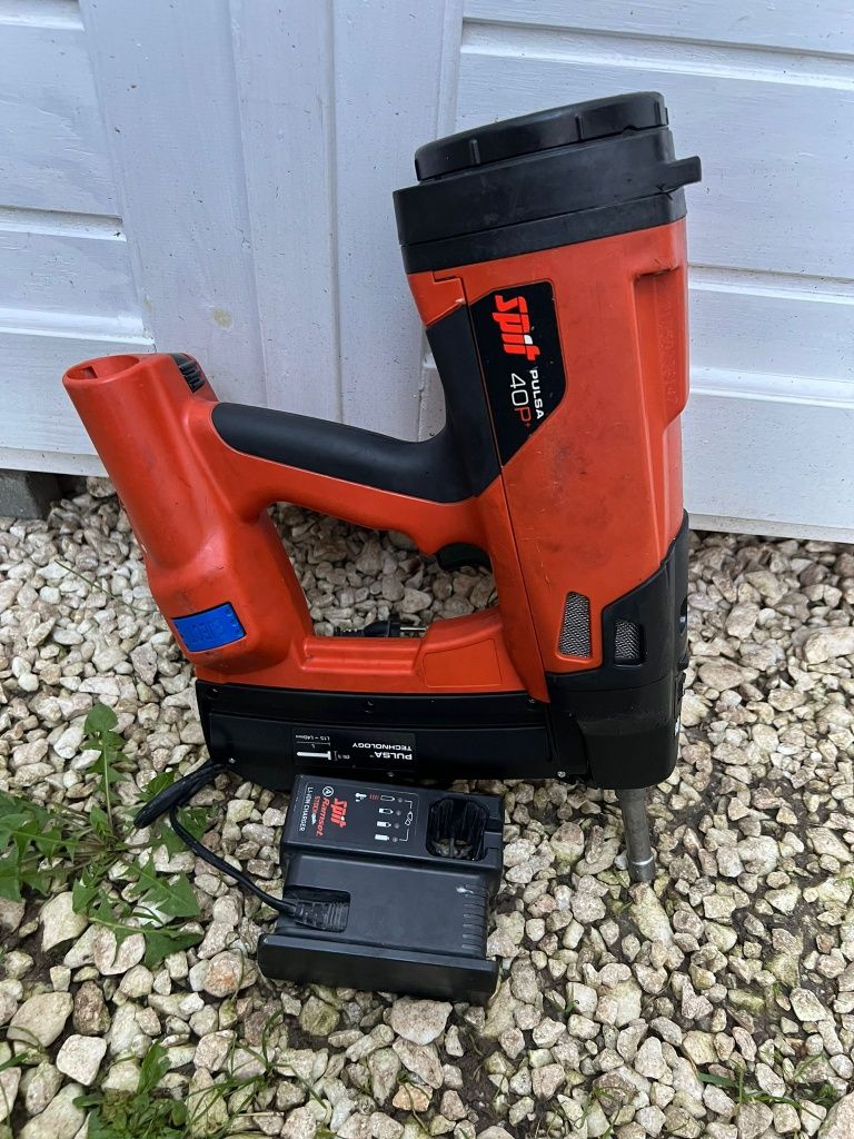Pistol cuie spit pulsa P40