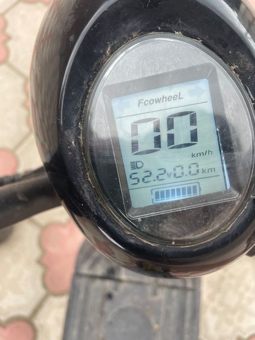 Vând scuter electric mini Harley  autonomie 30-35 km viteza 50 km-h