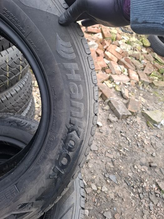 Vand set 4 anvelope 195 75 16 C hankook de vara
