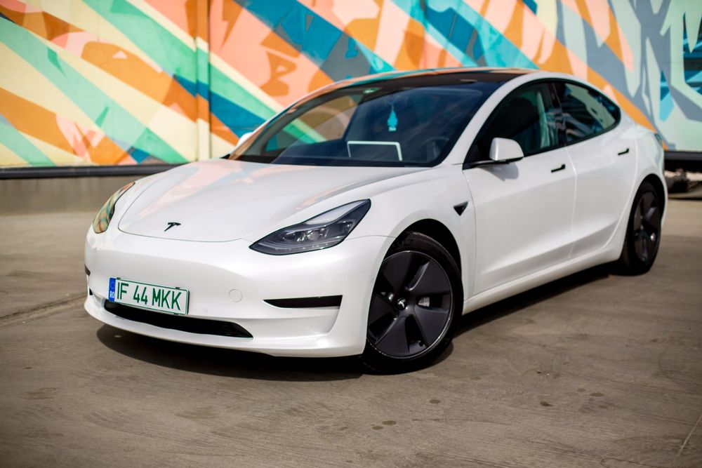 Tesla Model 3 Standard Range+ 325CP
