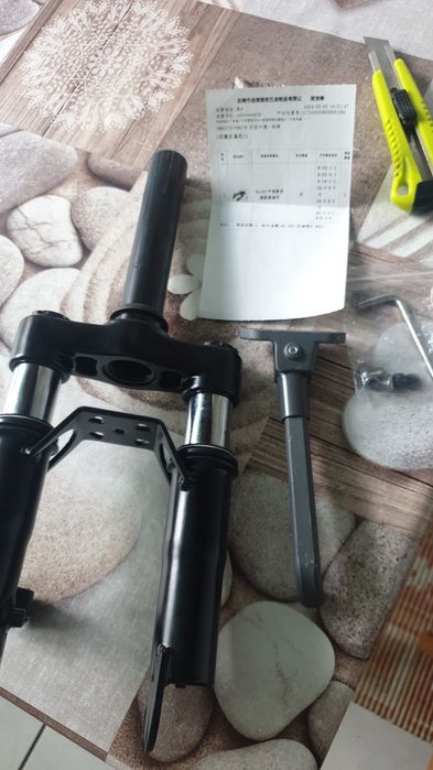 Furca suspensie trotineta si incarcator 63V 2Ah mufa mama ninebot g30