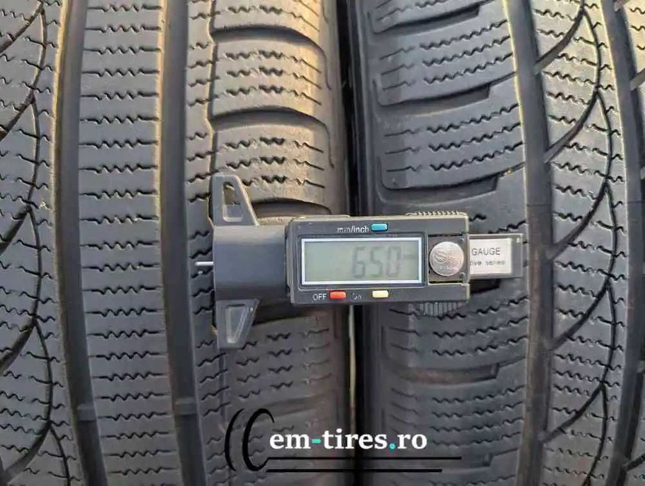 SET 4 Anvelope Iarna 235/40 R18 TRACMAX ICE Plus S210 95V - XL