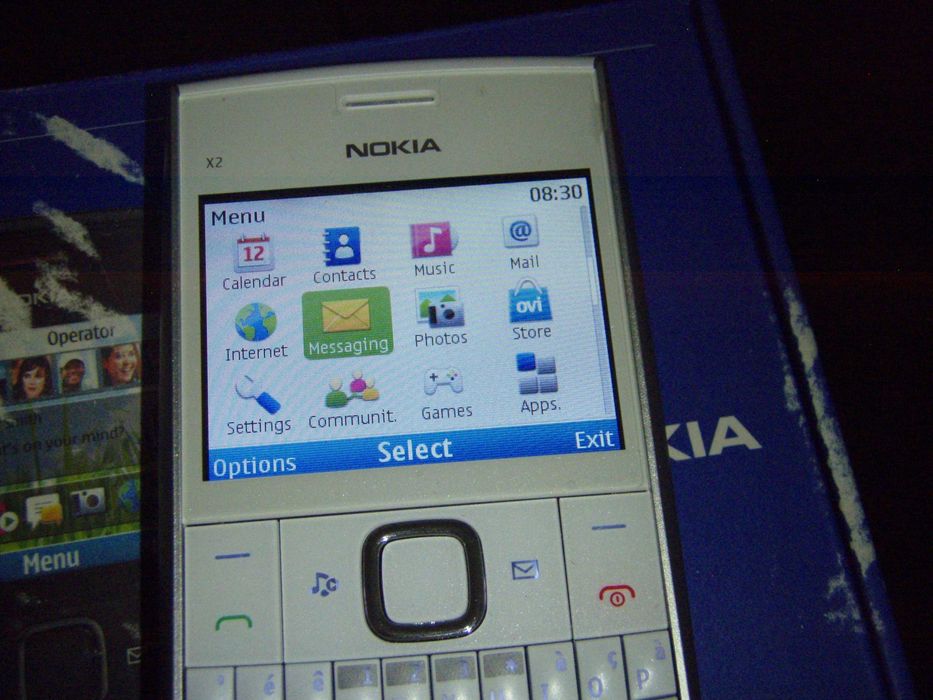 Nokia X2-01, functional in orice retea,  nou la cutie cu accesorii