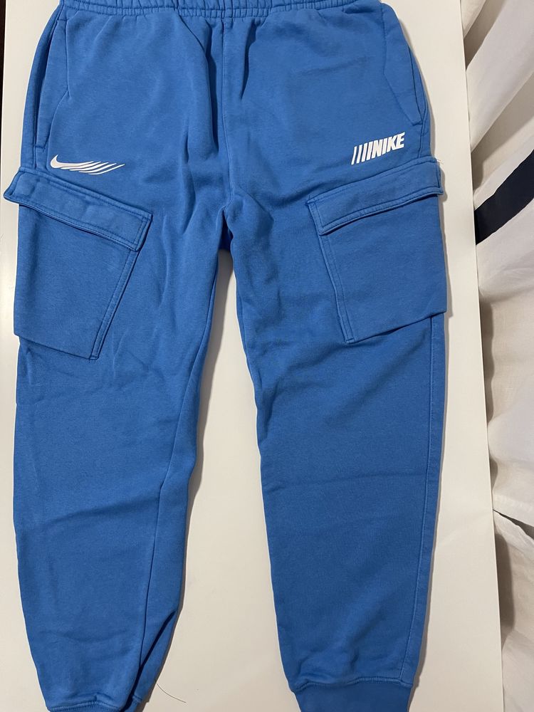 Синьо долнище Nike
