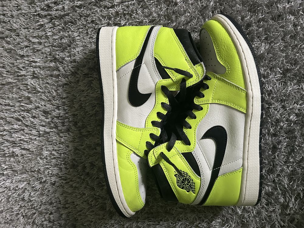 Jordan 1 High Retro Visionaire