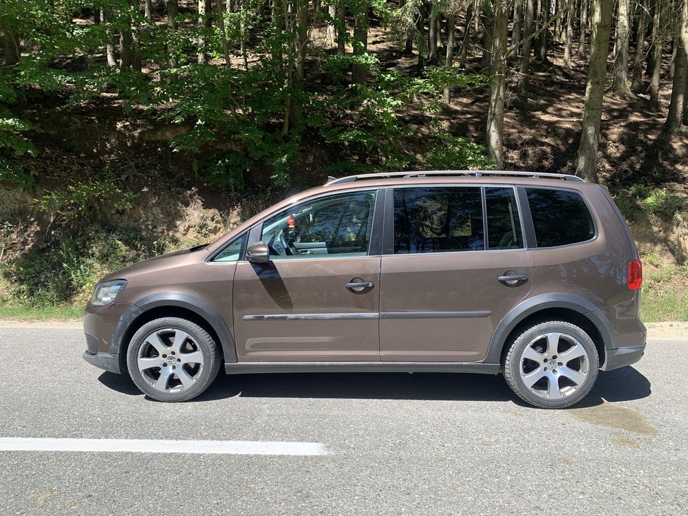 Vind Vw Touran cross