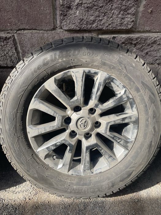 Комплект зимних шин с дисками от Прадо150