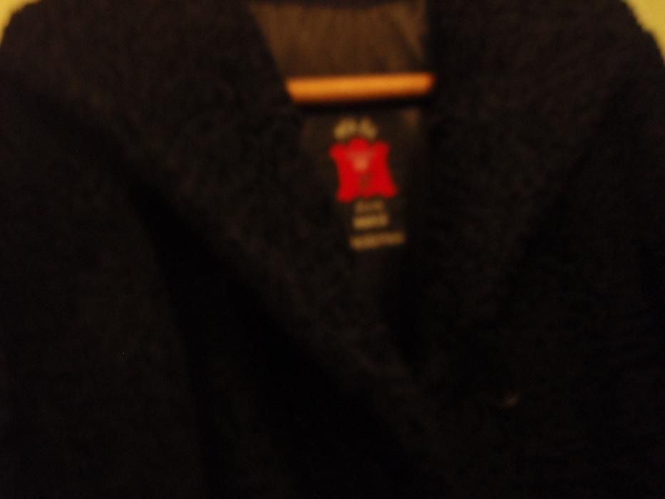 Vand haina de blana astrahan lunga(haina caracul negru)