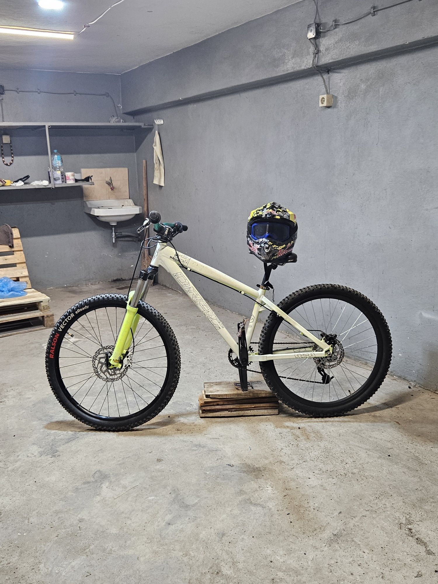 Продавам колело drag c1 2019 .
