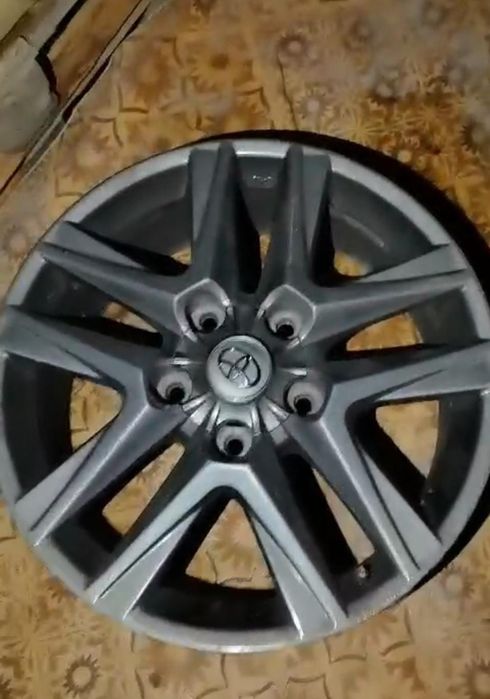 Продам диски R20 комплект в хорошем состоянии.