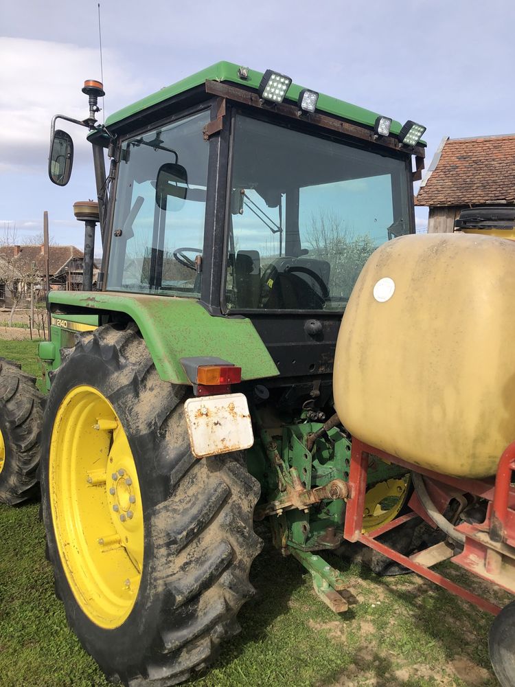 Tractor John Deere 2140