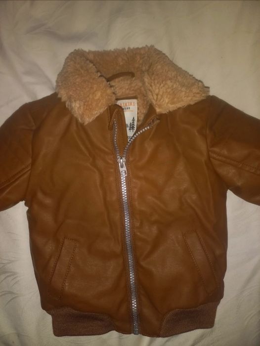 Vând jacheta superbă!