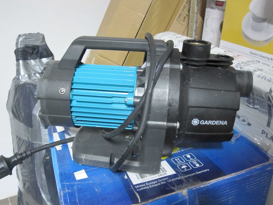 Gardena Pompa de gradina 09010-47 3000/4 BASIC